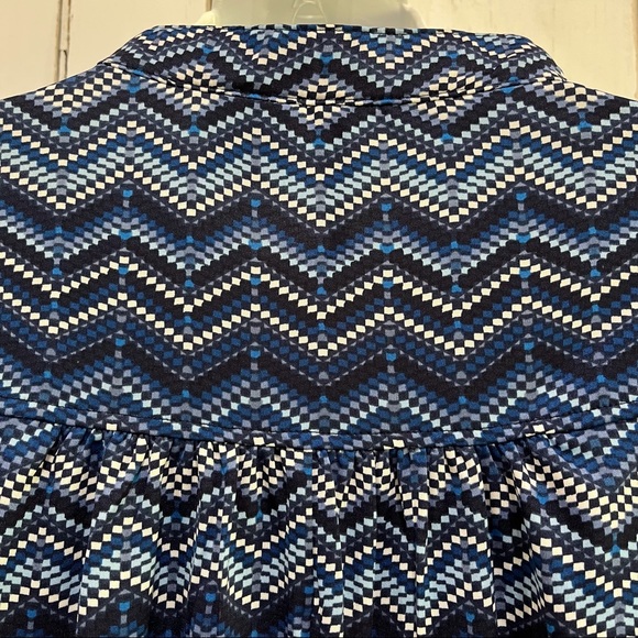 New Directions Blue & White Geometric Chevron Sleeveless Top, SzL - Picture 9 of 15